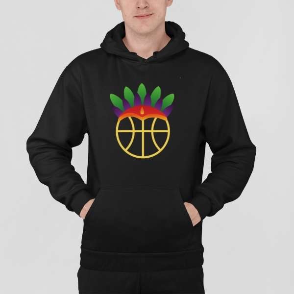 Sweatshirt Hoodie BasketBall noir visuel design Amazon coiffe de tribu sur un ballon de Basket Ball porté par mannequin Garçon Hoodies Sweat à capuche Hommes basketteurs modèles Bleu marine Blanc Taille XS S M L XL 2XL 3XL 4XL 5XL