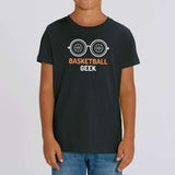 T shirt avec design visuel Lunettes et écrit BaskettBall Geek modele noir mannequin Enfant Tee-shirt Enfants basketteur basketteuses Tailles 2 ANS 4 ans 6 ans 8 ans 10 ans 12 ans