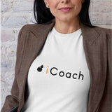 T shirt Basketball coachs modele blanc avec illustration et écrit I COACH Parodie Apple Logo IPhone humour basket ball coach sur mannequin Fille Tee Shirt Femme basketteuse Tailles S M L XL 2XL 3XL existe en noir et bleu marine