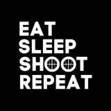 Visuel sur fond Noir design Teeshirt de basket ball Lifestyle avec écrit la phrase Eat Sleep Shoot Repeat pour homme basketteur beaux TeeShirts pour basketteurs